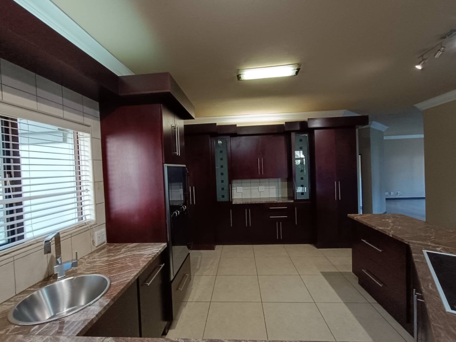 5 Bedroom Property for Sale in Midstream Estate Gauteng