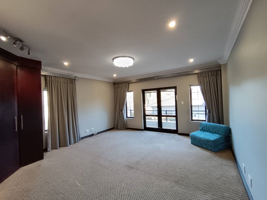 5 Bedroom Property for Sale in Midstream Estate Gauteng