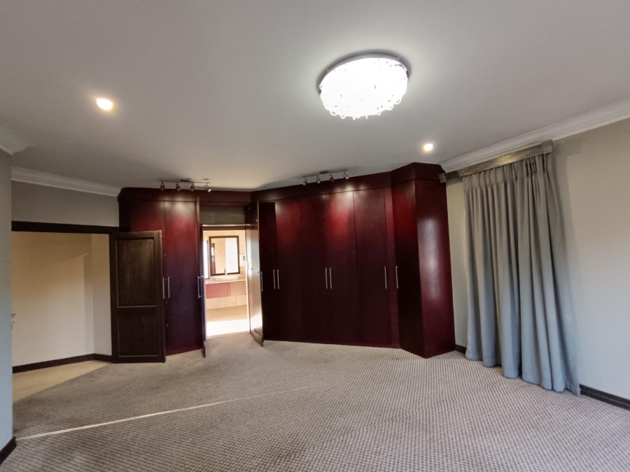 5 Bedroom Property for Sale in Midstream Estate Gauteng