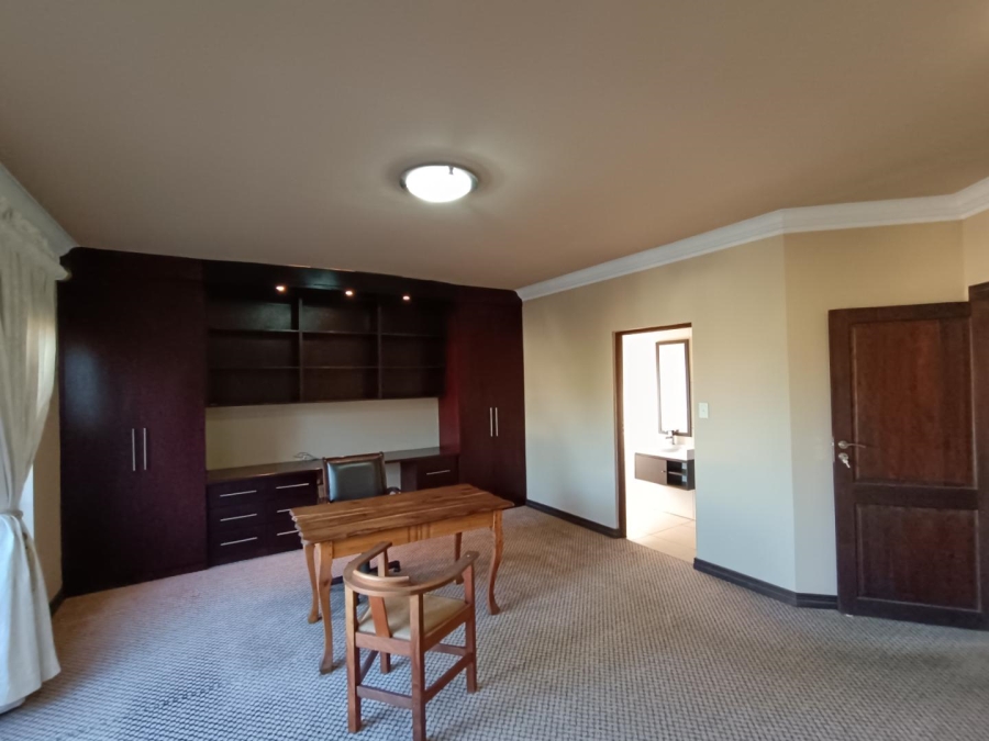 5 Bedroom Property for Sale in Midstream Estate Gauteng