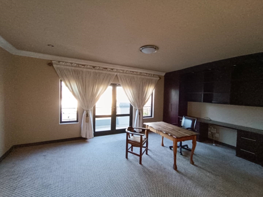 5 Bedroom Property for Sale in Midstream Estate Gauteng