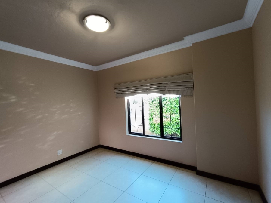 5 Bedroom Property for Sale in Midstream Estate Gauteng