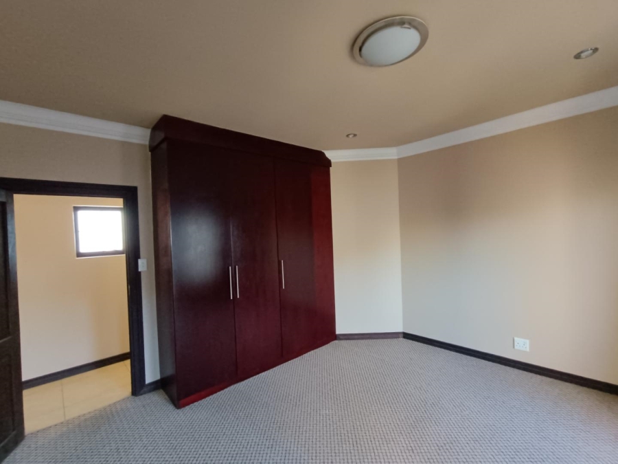 5 Bedroom Property for Sale in Midstream Estate Gauteng
