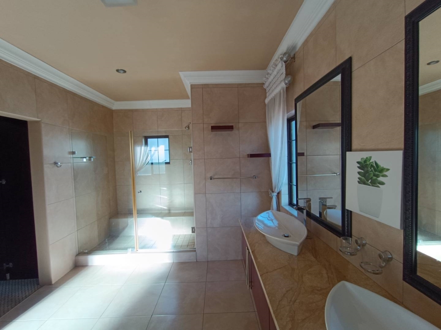 5 Bedroom Property for Sale in Midstream Estate Gauteng
