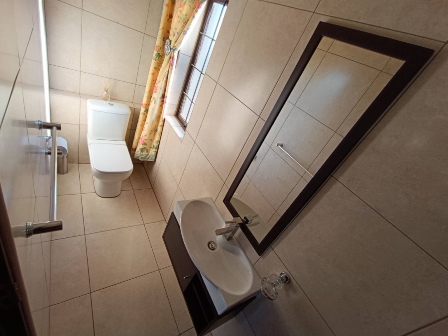 5 Bedroom Property for Sale in Midstream Estate Gauteng