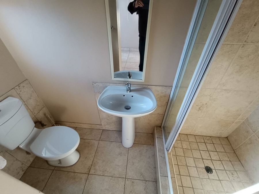 5 Bedroom Property for Sale in Midstream Estate Gauteng