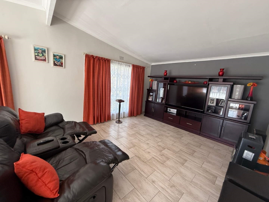 4 Bedroom Property for Sale in Horison Park Gauteng