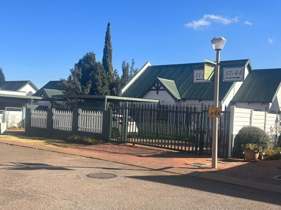 To Let 2 Bedroom Property for Rent in Bergbron Gauteng