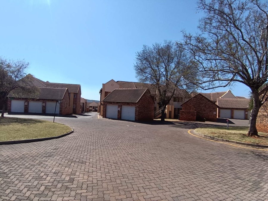 To Let 2 Bedroom Property for Rent in Olympus Gauteng