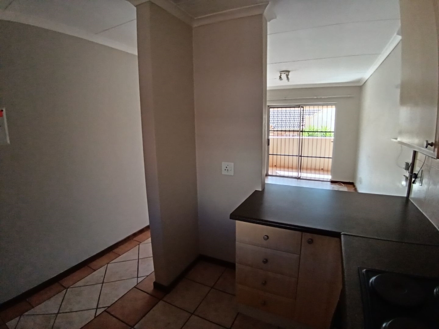 To Let 2 Bedroom Property for Rent in Olympus Gauteng