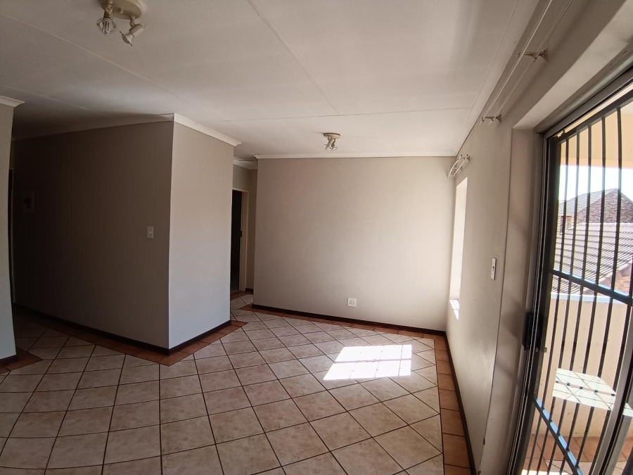 To Let 2 Bedroom Property for Rent in Olympus Gauteng