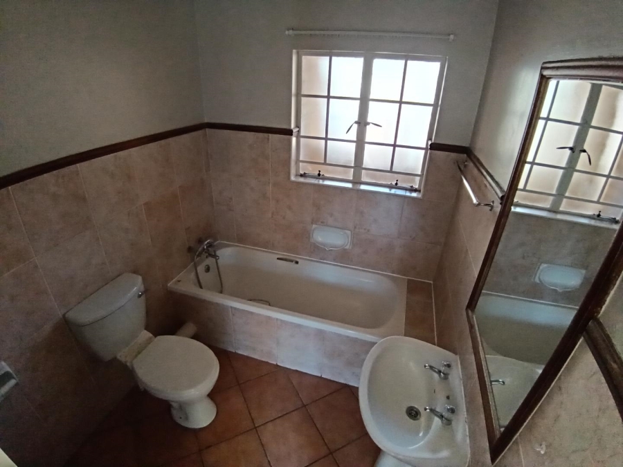 To Let 2 Bedroom Property for Rent in Olympus Gauteng