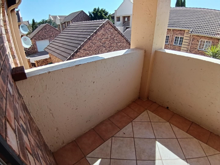 To Let 2 Bedroom Property for Rent in Olympus Gauteng