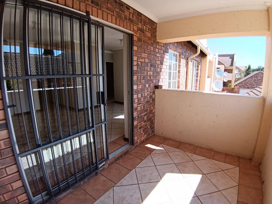To Let 2 Bedroom Property for Rent in Olympus Gauteng