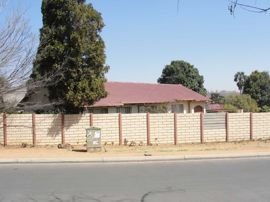 3 Bedroom Property for Sale in Birch Acres Gauteng