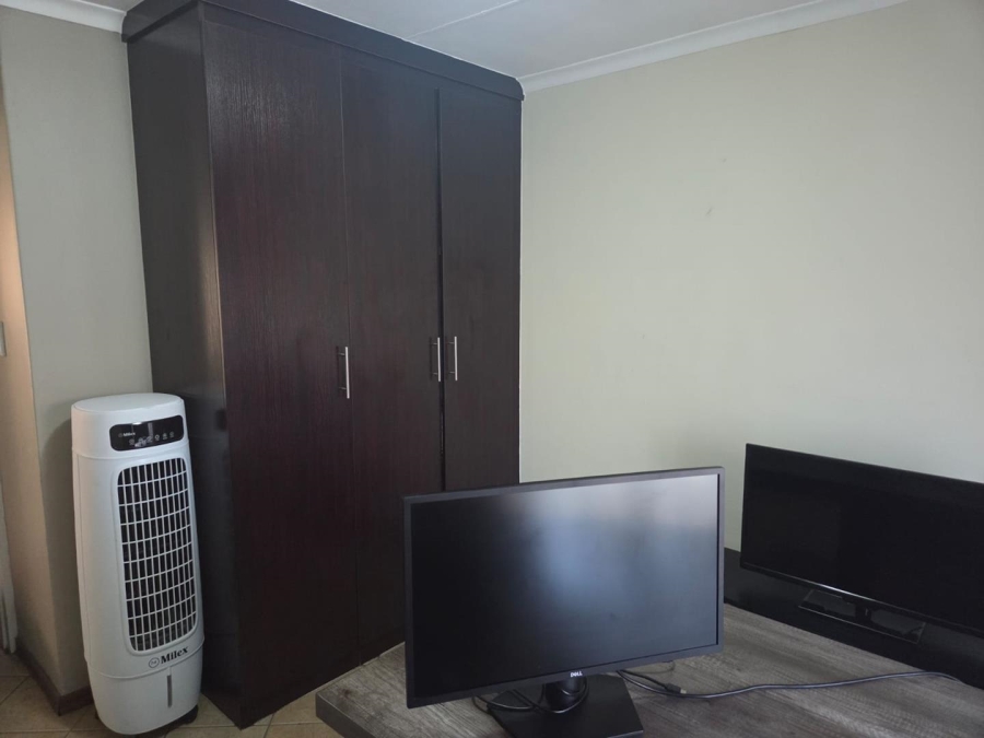 To Let 3 Bedroom Property for Rent in Equestria Gauteng