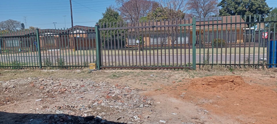 To Let 1 Bedroom Property for Rent in Kilner Park Gauteng