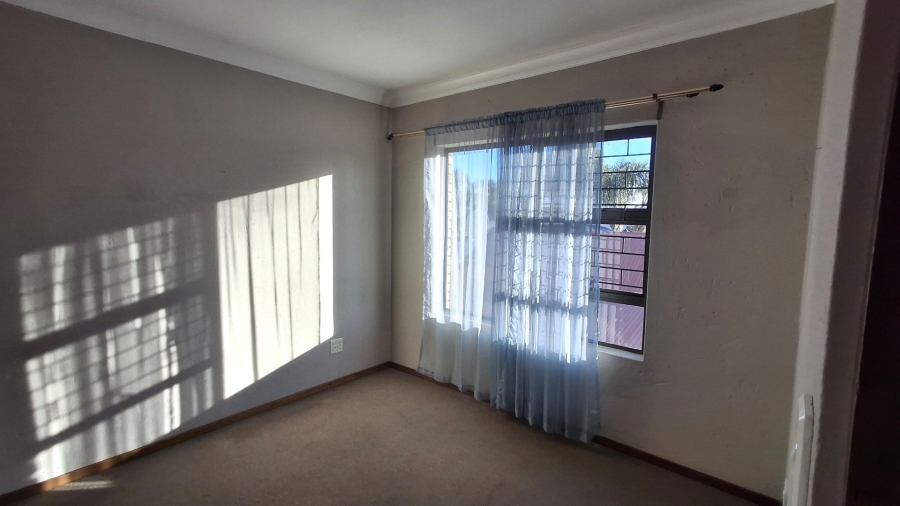 3 Bedroom Property for Sale in Dal Fouche Gauteng