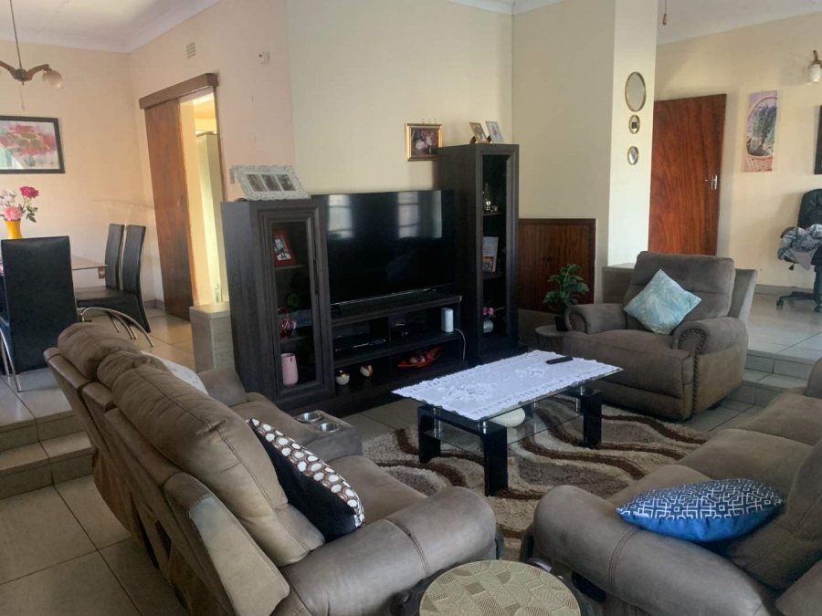 3 Bedroom Property for Sale in Towerby Gauteng