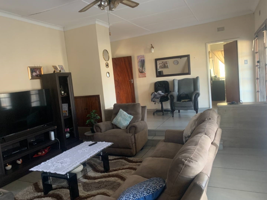 3 Bedroom Property for Sale in Towerby Gauteng