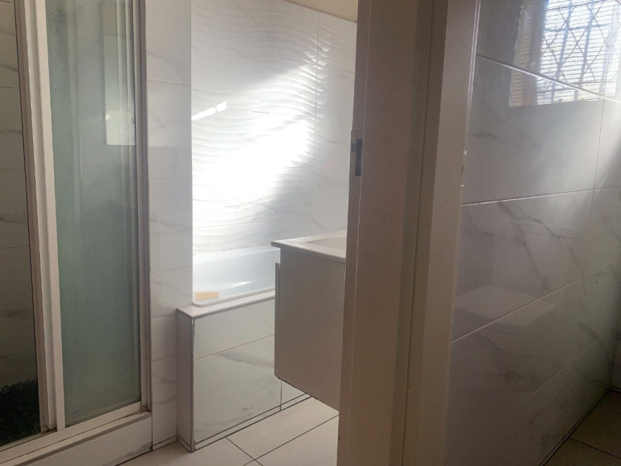 3 Bedroom Property for Sale in Towerby Gauteng