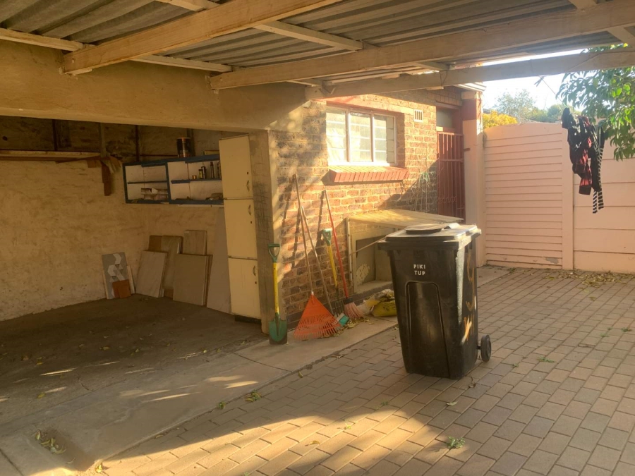 3 Bedroom Property for Sale in Towerby Gauteng