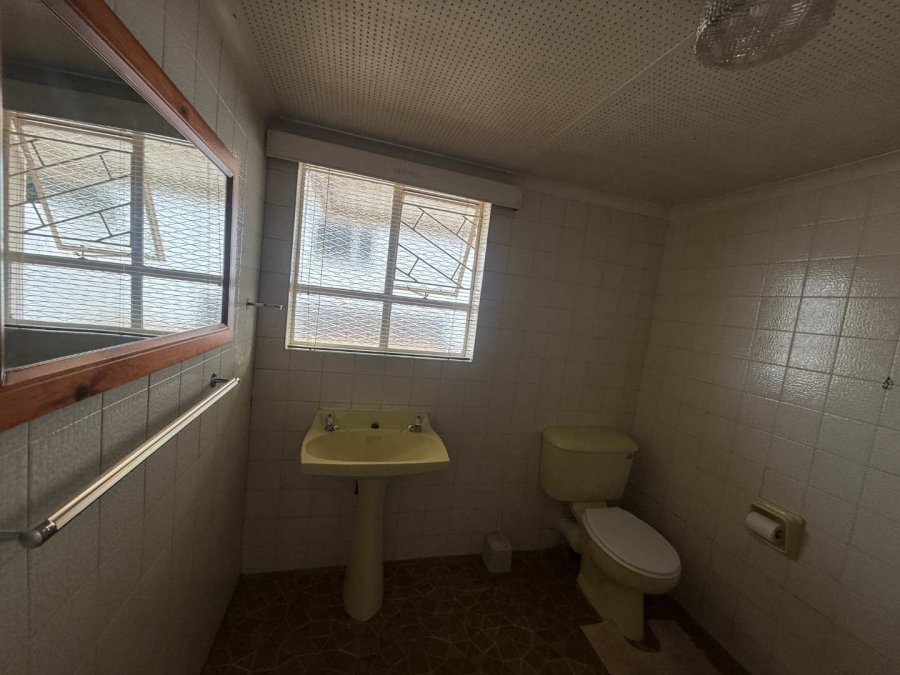 To Let 4 Bedroom Property for Rent in Florida Park Gauteng