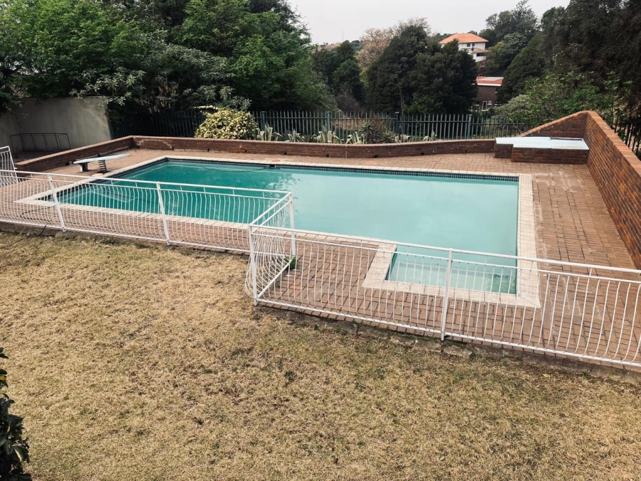 To Let 4 Bedroom Property for Rent in Florida Park Gauteng