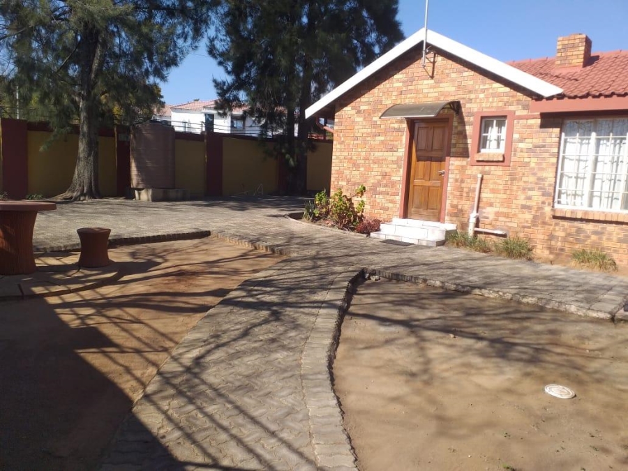 11 Bedroom Property for Sale in Birch Acres Ext 5 Gauteng