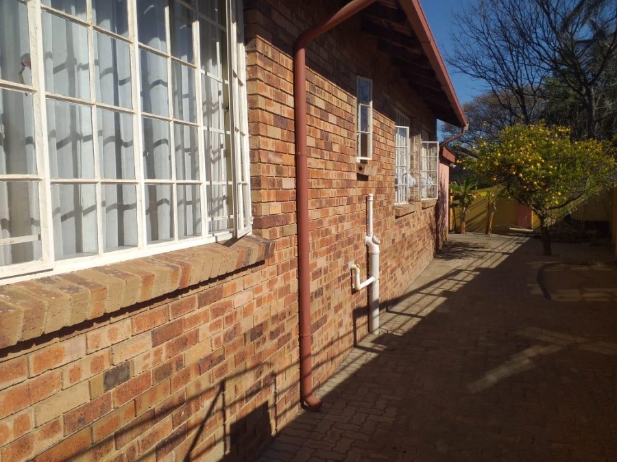 11 Bedroom Property for Sale in Birch Acres Ext 5 Gauteng