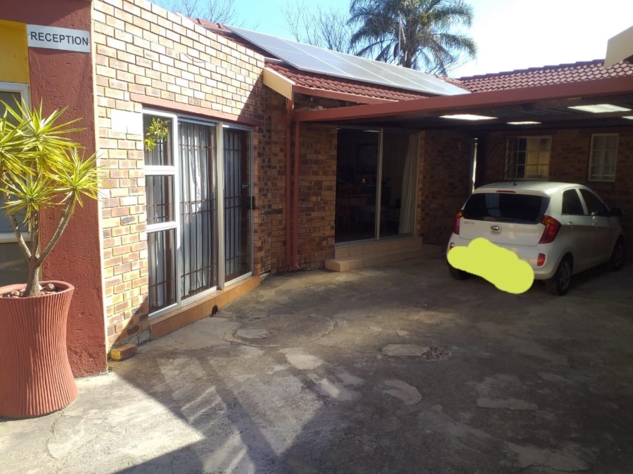 11 Bedroom Property for Sale in Birch Acres Ext 5 Gauteng