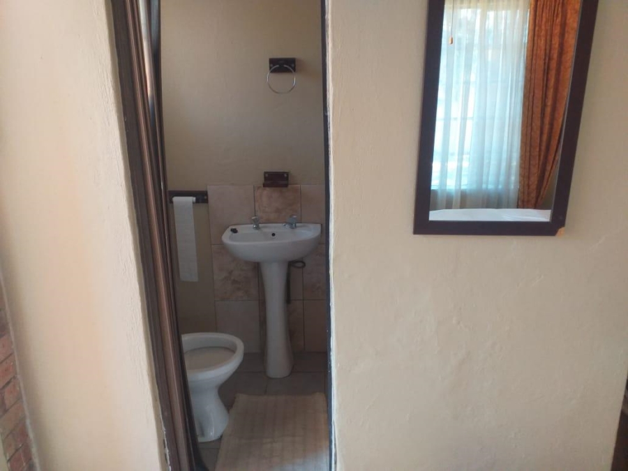 11 Bedroom Property for Sale in Birch Acres Ext 5 Gauteng