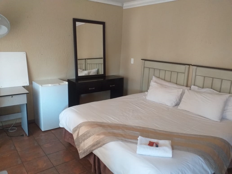 11 Bedroom Property for Sale in Birch Acres Ext 5 Gauteng