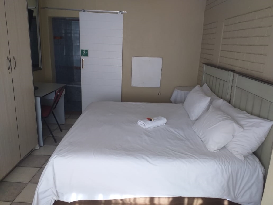 11 Bedroom Property for Sale in Birch Acres Ext 5 Gauteng