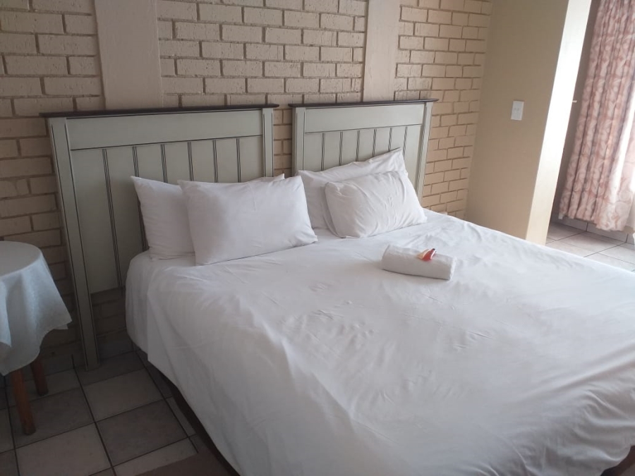 11 Bedroom Property for Sale in Birch Acres Ext 5 Gauteng