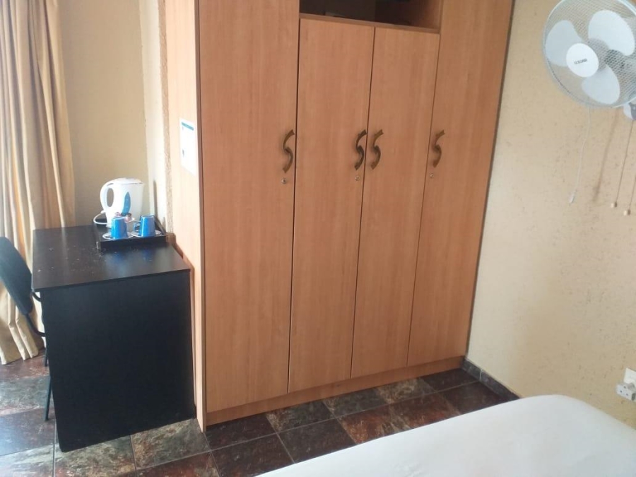 11 Bedroom Property for Sale in Birch Acres Ext 5 Gauteng
