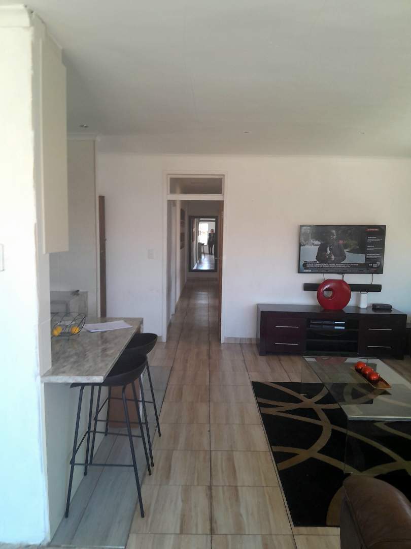 4 Bedroom Property for Sale in Verwoerdpark Gauteng
