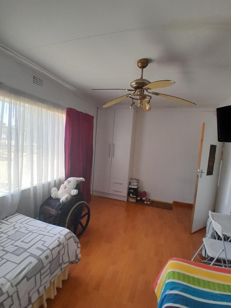 4 Bedroom Property for Sale in Verwoerdpark Gauteng