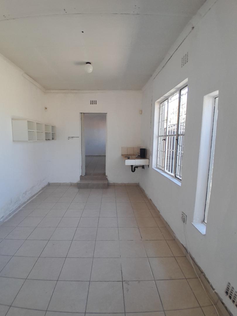 4 Bedroom Property for Sale in Verwoerdpark Gauteng