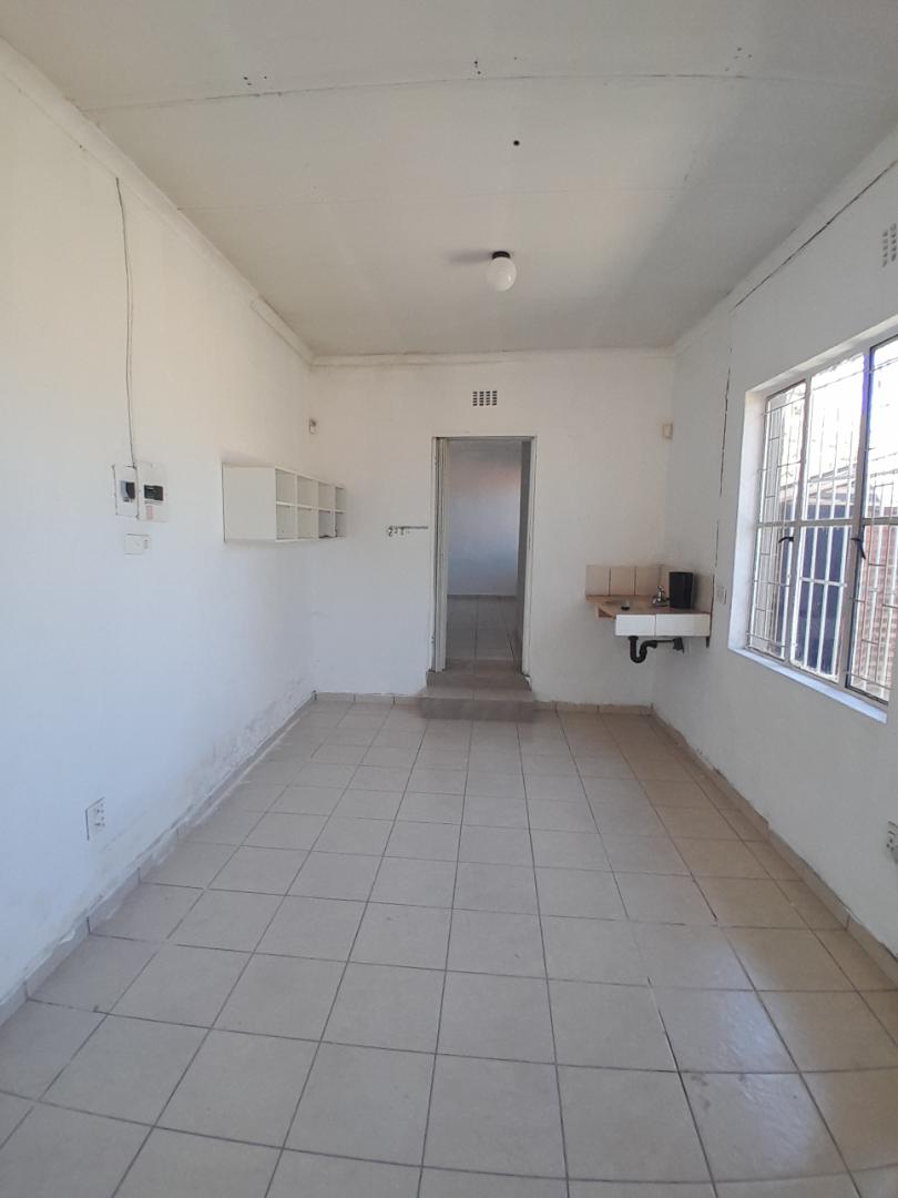 4 Bedroom Property for Sale in Verwoerdpark Gauteng