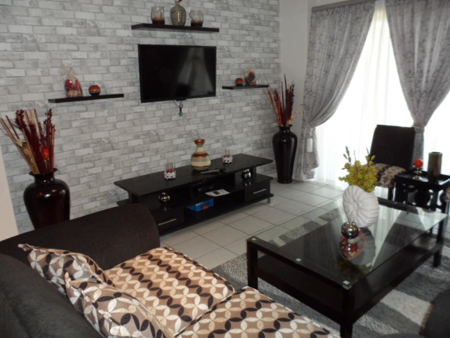 To Let 2 Bedroom Property for Rent in Morningside Gauteng