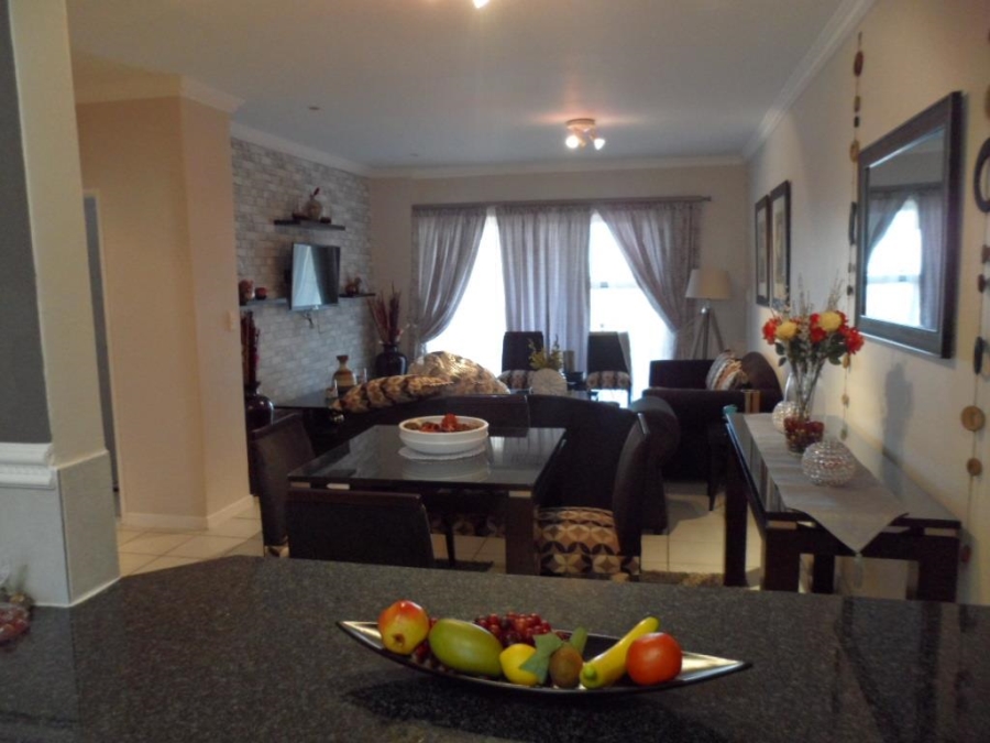 To Let 2 Bedroom Property for Rent in Morningside Gauteng