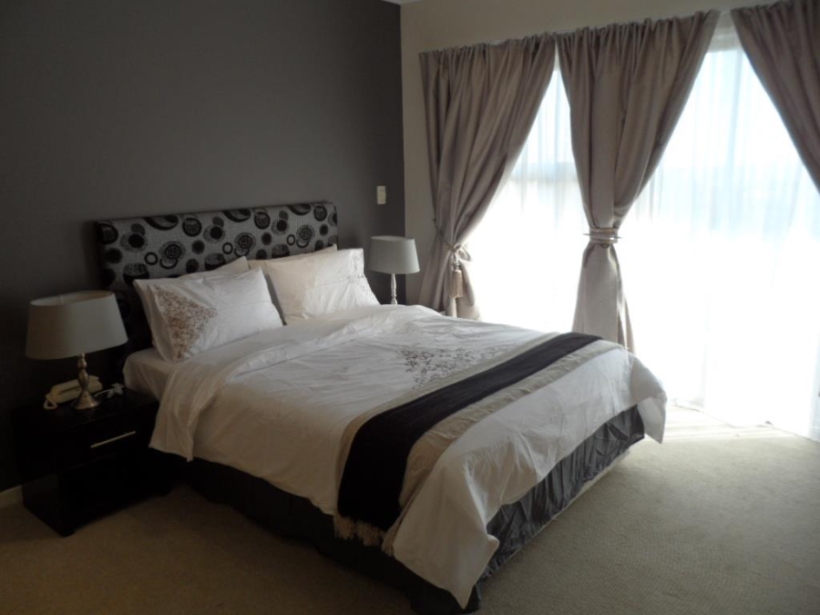 To Let 2 Bedroom Property for Rent in Morningside Gauteng
