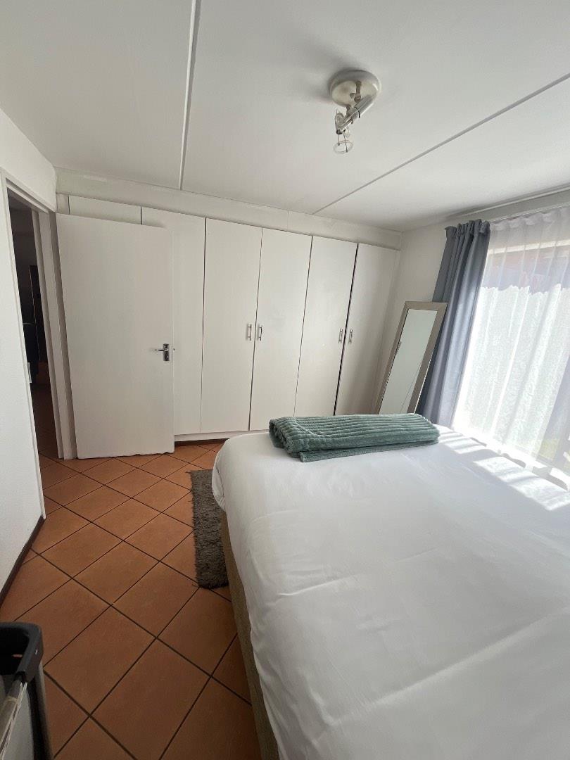 2 Bedroom Property for Sale in Alrode Gauteng