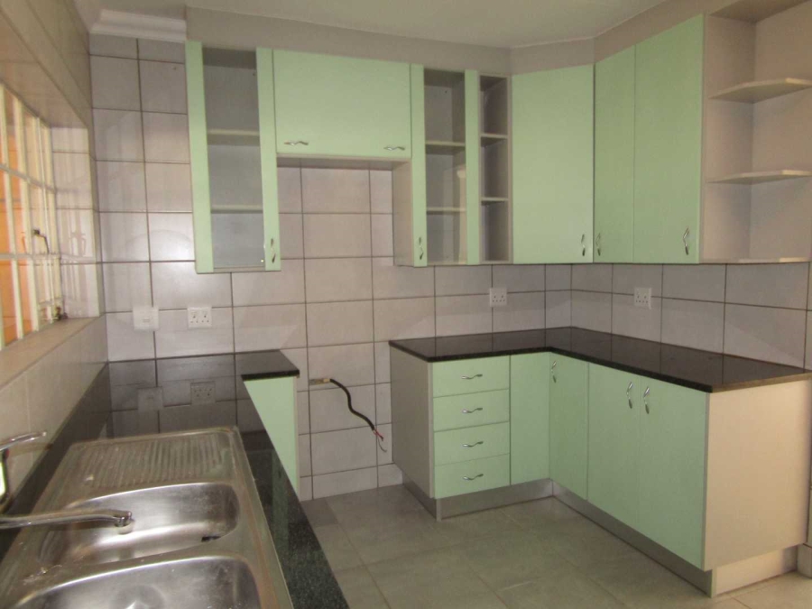 1 Bedroom Property for Sale in Theresa Park Gauteng