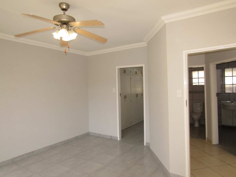 1 Bedroom Property for Sale in Theresa Park Gauteng
