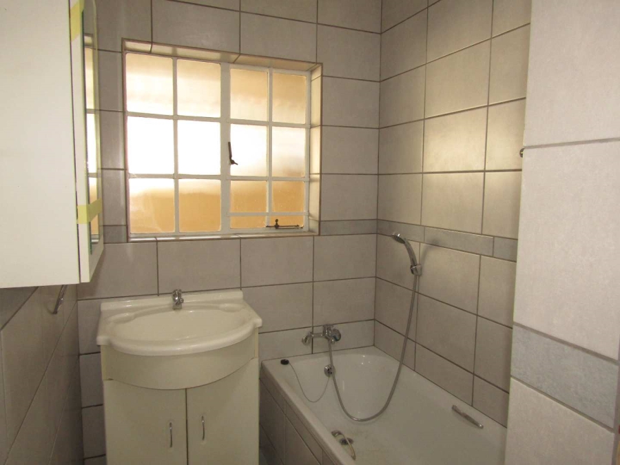 1 Bedroom Property for Sale in Theresa Park Gauteng