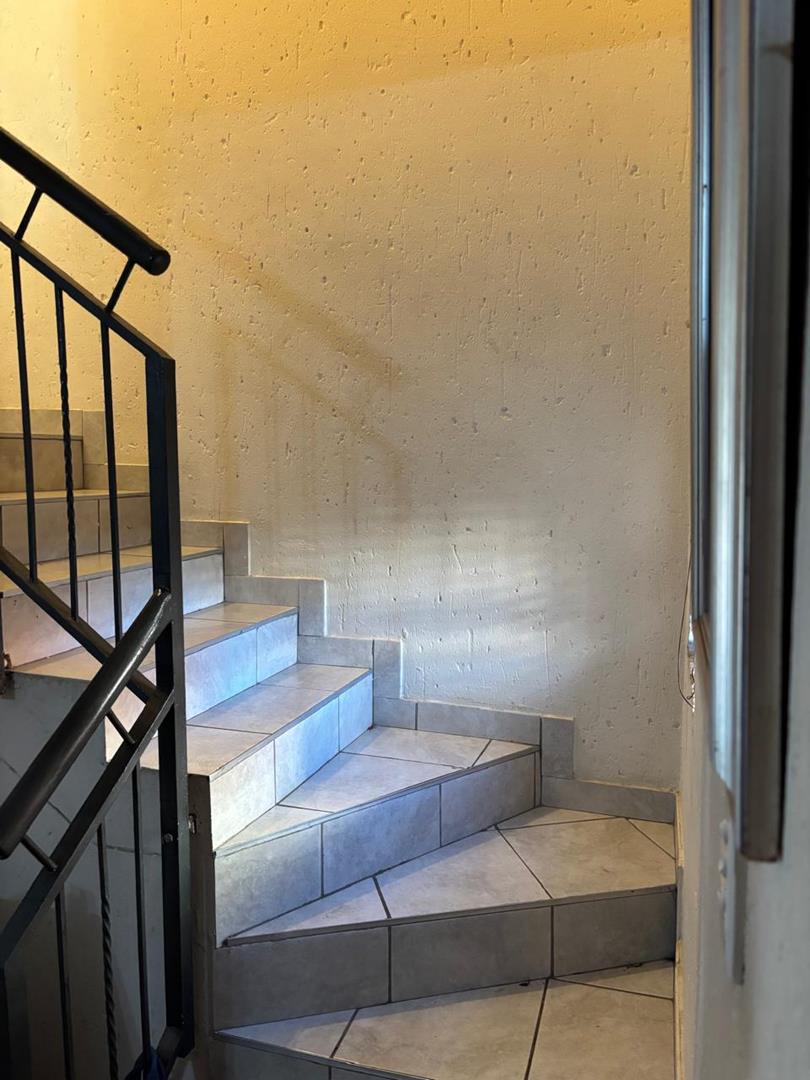 2 Bedroom Property for Sale in Greenstone Hill Gauteng