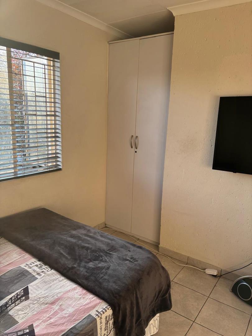 2 Bedroom Property for Sale in Greenstone Hill Gauteng