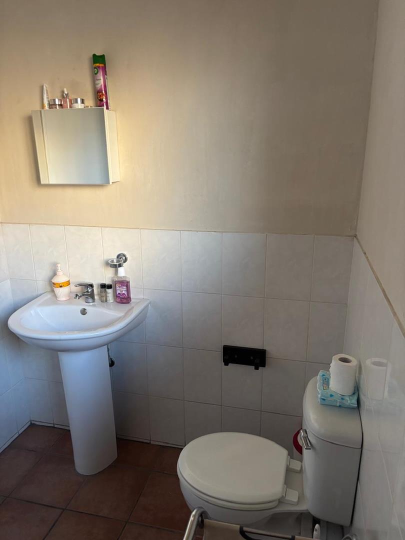 2 Bedroom Property for Sale in Greenstone Hill Gauteng